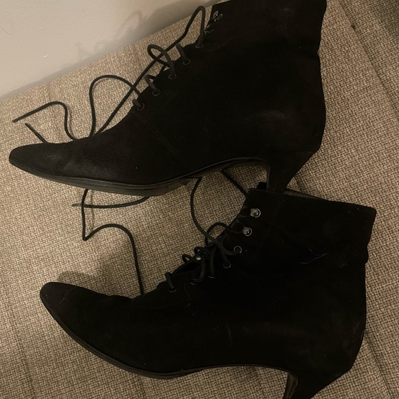YSL Saint Laurent Paris Black Suede Kitten Heel Lace Up Ankle Boots, Sz 37 - Picture 2 of 5